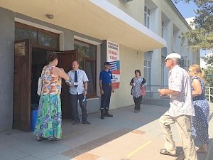 В Феодосии возле избирательных участков развернули сельхозярмарки