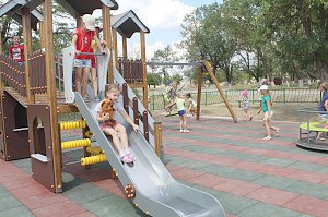 В Краснознаменском Красногвардейского района открыли новую детскую площадку