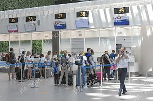 В июле аэропорт Симферополь принял почти миллион пассажиров