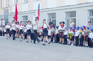 Севастопольские полицейские поздравили кадетов с началом нового учебного года