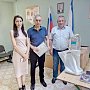 Эдип Гафаров передал дезсредства в школы Симферопольского района и Старого Крыма