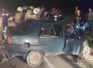 В ночное время на трассе «Феодосия-Симферополь» столкнулись два автомобиля