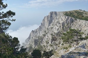 Трое туристов заблудились на Ай-Петри