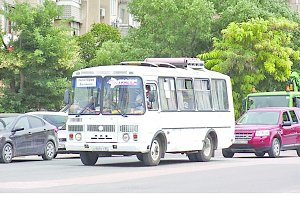 С льготников требуют по 10 рублей за выход из автобуса