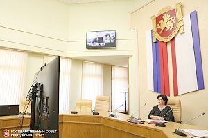 Госсовет Крыма вынес на обсуждение комитета ЮРПА вопрос учета страхового стажа самозанятых граждан