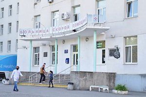 В Крыму продлён запрет на посещение родственников в больницах