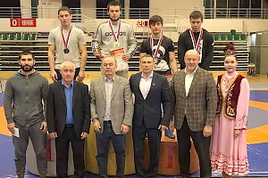 Бахчисараец Ридван Османов завоевал «серебро» на борцовском турнире в Казани