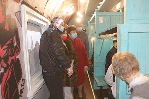 Керчь первой в Крыму встретила Поезд Победы