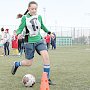 В Крыму много девчонок, желающие играть в футбол