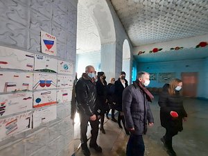 Владимир Константинов посетил социальные объекты Ленинского района