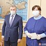 Владимир Константинов вручил государственные награды медицинским работникам