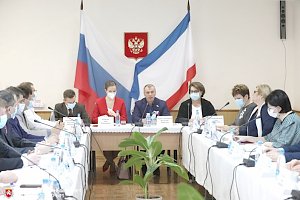 Состояние дел в онкологической службе республики обсудили на выездном заседании Комитета по вопросам здравоохранения