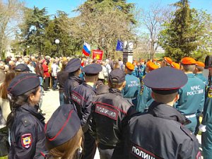 Полицейские Севастополя участвовали в мероприятиях, посвящённых памяти героев-ликвидаторов аварии на ЧАЭС