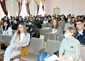 В Керчи полицейские выступили на семинаре, посвященном профилактике наркомании между подростков