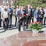 Владимир Константинов возложил цветы к Мемориалу жертвам депортации из Крыма