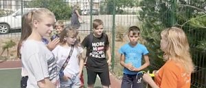 Дети Севастополя изучают дорожную грамоту с использованием современного обучающего оборудования