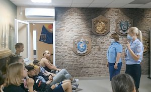 В Севастополе полицейские сообщили детям о вреде пагубных привычек и преимуществах здорового образа жизни