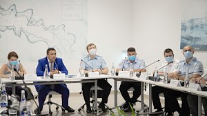 В Севастополе полицейские участвовали в совещании с руководителями банков по вопросам профилактики краж денежных средств, совершаемых с использованием информационно-телекоммуникационных технологий