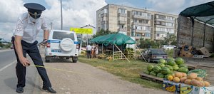 Госавтоинспекторы Севастополя пресекают факты несанкционированной торговли, создающих помехи участникам дорожного движения