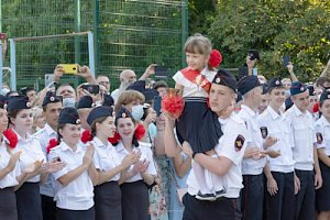 В Севастополе полицейские поздравили кадет с началом нового учебного года