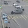 Легковушка вылетела на тротуар с пешеходами в Севастополе