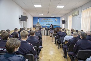 Сотрудники подразделения по делам несовершеннолетних отмечены благодарностями главы севастопольского парламента