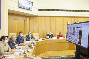 В крымском парламенте прошёл «круглый стол» по обсуждению муниципального нормотворчества в сфере международного и приграничного сотрудничества