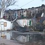 Власти Ялты разместили в городском пансионате 12 жильцов сгоревшего дома