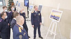 Крымский следователь представил свои фотоработы офицерам СК в Москве