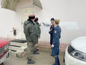 В Севастополе полицейские организовали антинаркотическую акцию «Закрась опасность»