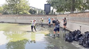 Власти Ялты начали готовить к запуску городские фонтаны