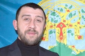 Татарский общественник призвал крымских татар на госслужбе честно обозначить свою позицию по освобождению Украины