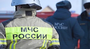 Больше 20 человек эвакуировали из жилого дома в Севастополе из-за пожара на крыше