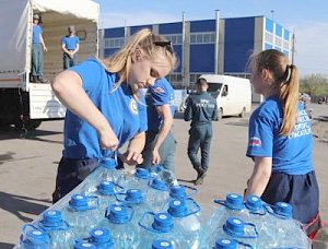 Севастопольские волонтеры МЧС помогают формировать помощь Донбассу и освобожденным территориям