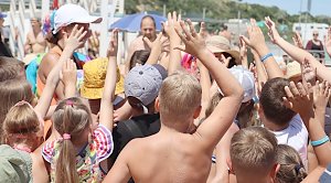 «Адмиральская лагуна» в Севастополе открыла следующий пляжный сезон