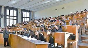 Преподавание ряда вузовских специальностей в России предложили перевести в техникумы