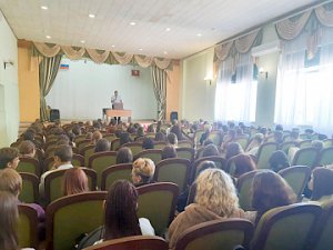 Севастопольские полицейские провели профилактическую беседу со студентами на тему пагубных привычек