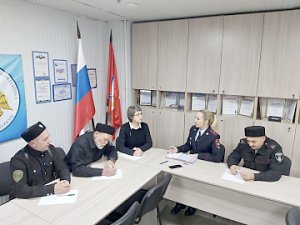 Севастопольские полицейские участвовали в рабочем совещании с детским омбудсменом и представителями казачества