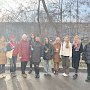 В Севастополе полицейские вместе с волонтёрами провели антинаркотическую акцию «Закрась опасность»