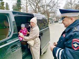 Сотрудники Госавтоинспекции провели мероприятия, которые направлены на профилактику нарушений правил дорожного движения водителями, осуществляющими перевозку детей