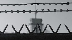 ФСИН дадут частоты для глушения сотовой связи в тюрьмах
