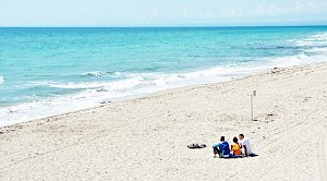 Пляжи Штормового и Поповки в Сакском районе закрыты для купания в этом году