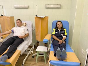 Автоинспекторы Севастополя сдали кровь для участников специальной военной операции