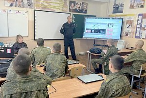 В Алуште полицейские реализовали комплекс профилактических компаний для несовершеннолетних «Неформал»