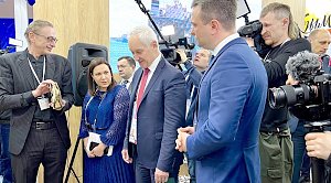 Первый вице-премьер Белоусов посетил стенд Крыма на выставке-форуме «Россия»