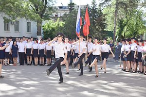 В Севастополе для кадет органов внутренних дел прозвенел последний школьный звонок